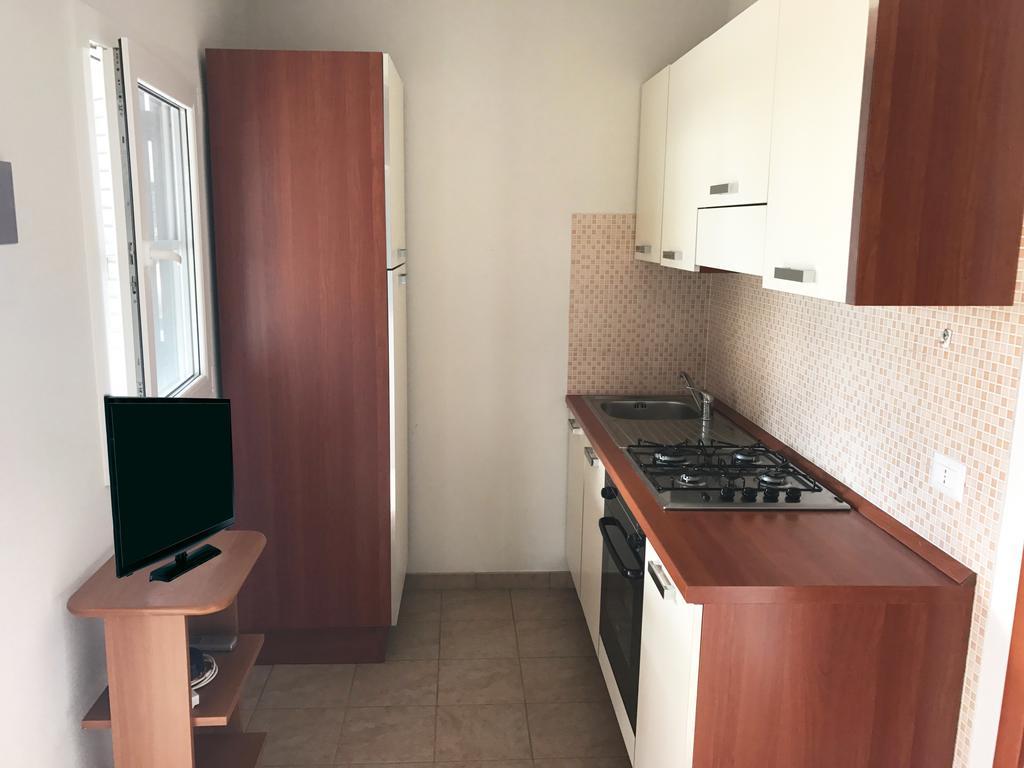 Camping Porto Miggiano Санта Чезареа Терме Екстериор снимка