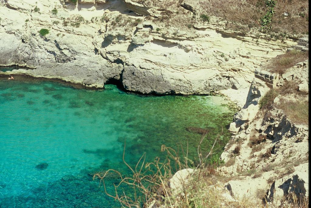 Camping Porto Miggiano Санта Чезареа Терме Екстериор снимка